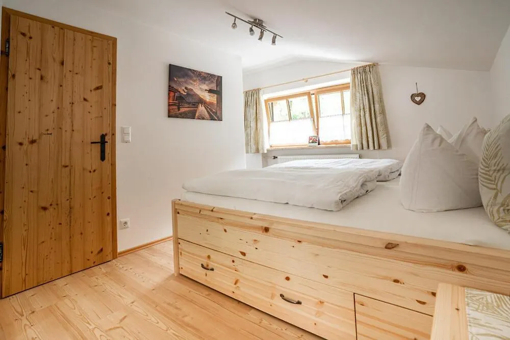 아파트 Ferienwohnung Koglhaeusl 람사우